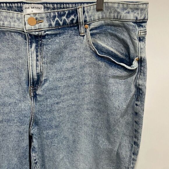Lane Bryant Womens Whiskering Faded Straight Leg Jeans Light Blue Size 24 - Picture 3 of 6